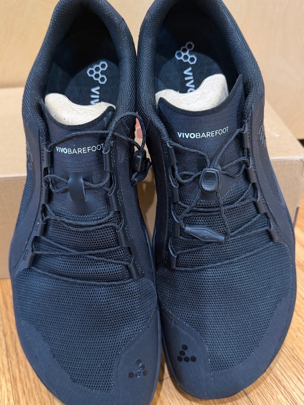 Vivo barefoot Men's Black Minimalist Athletic Trainer - Picture 4 of 7